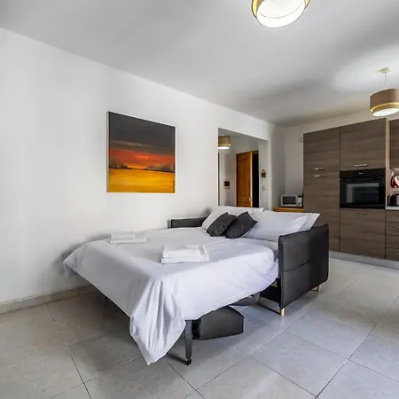 Spacious, One Bedroom In Paceville Saint Julian's