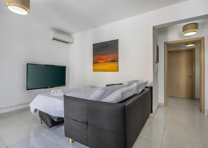 Spacious, One Bedroom In Paceville Apartment