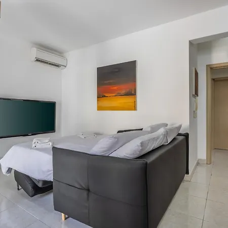 Spacious, One Bedroom In Paceville Appartement
