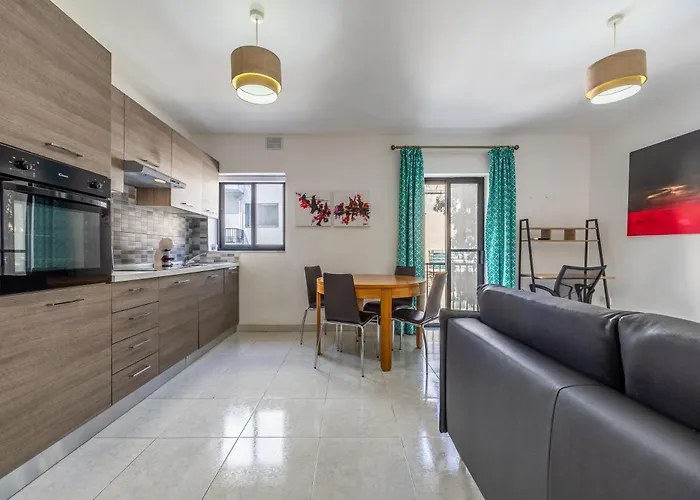 Spacious, One Bedroom In Paceville Saint Julian's